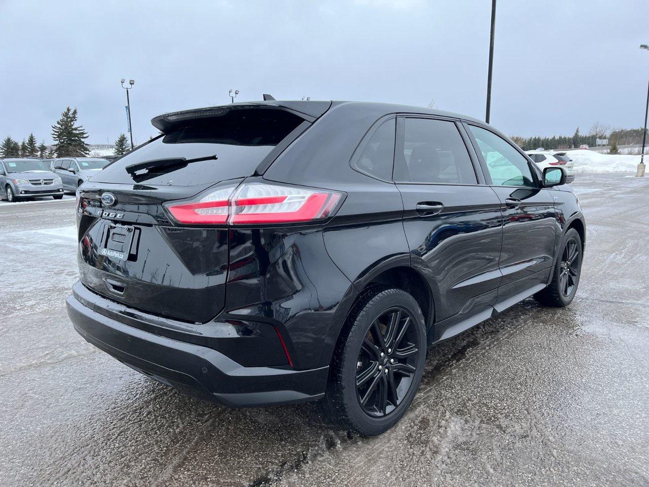 2022 Ford Edge ST Line AWD Photo