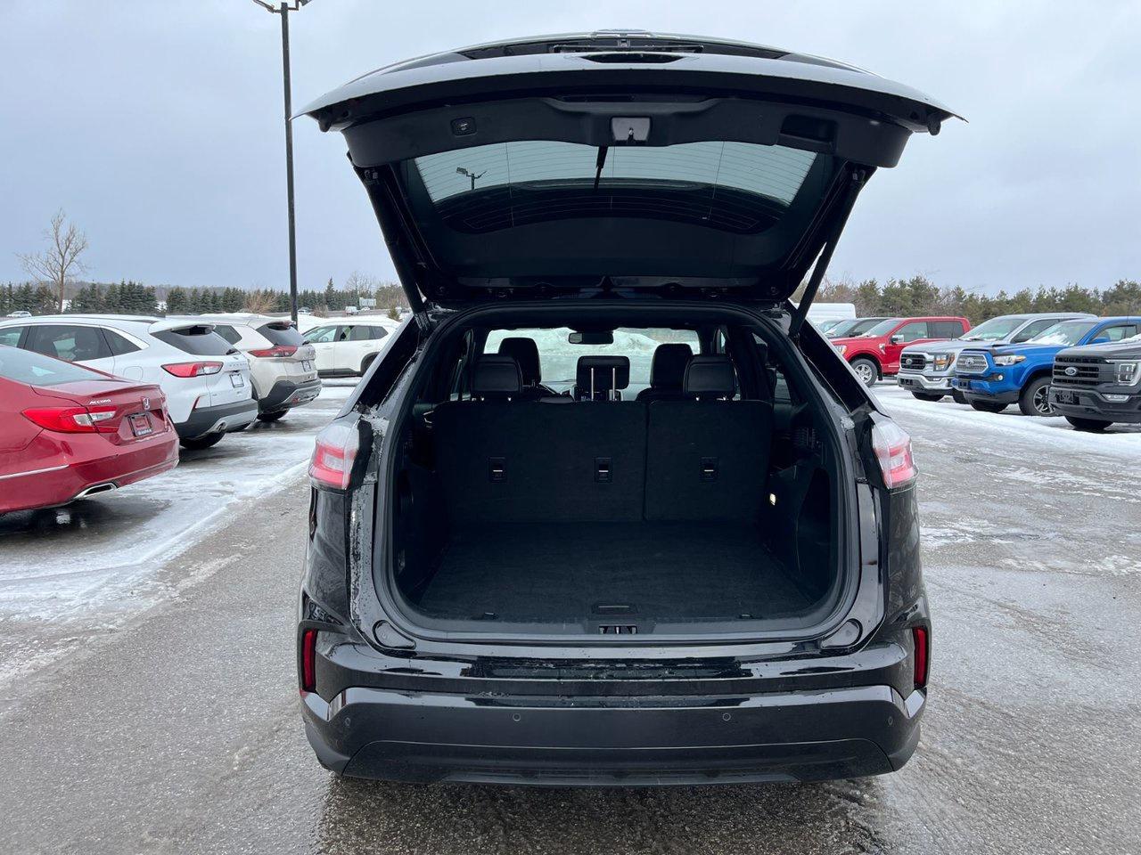 2022 Ford Edge ST Line AWD Photo