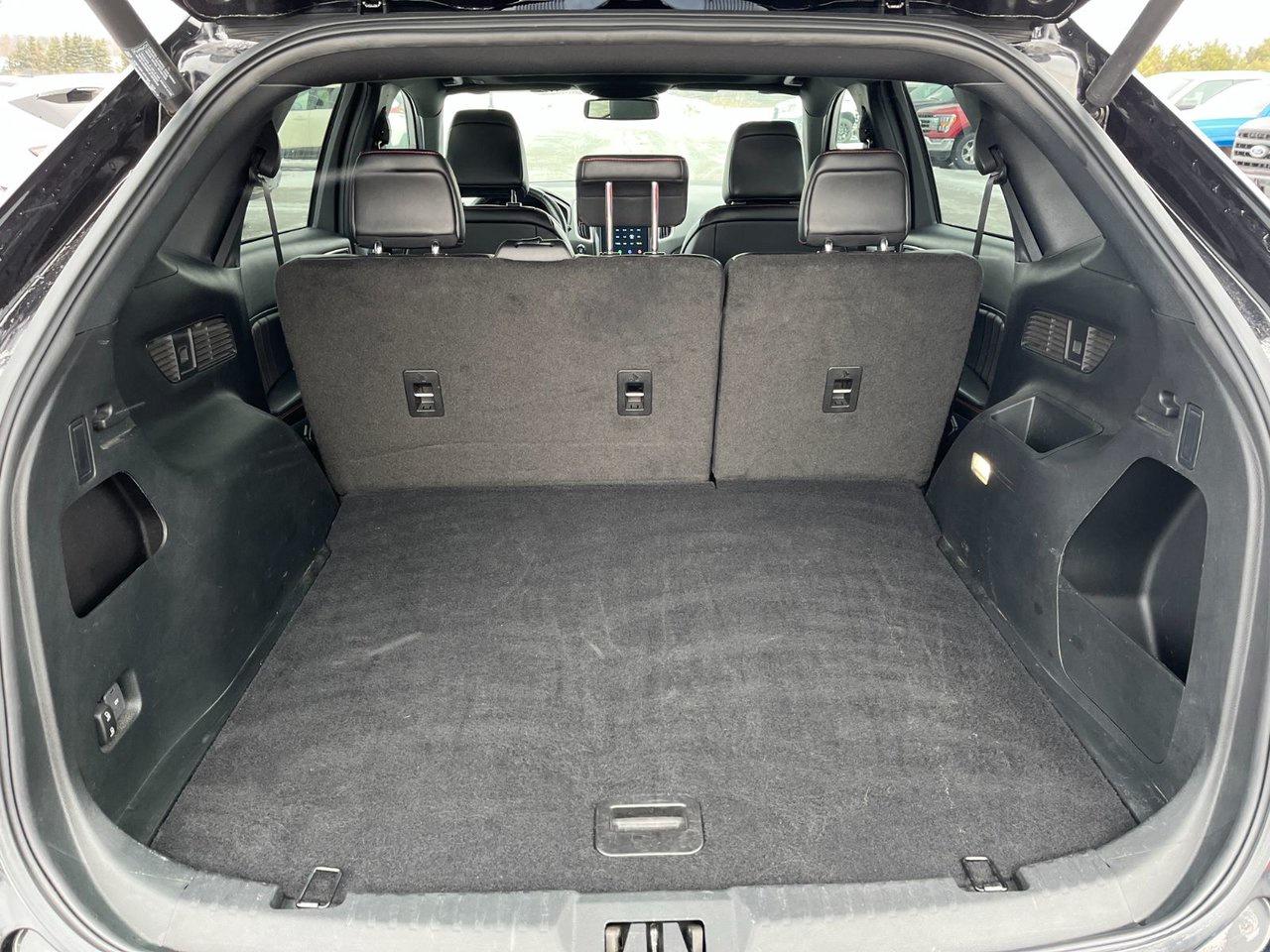 2022 Ford Edge ST Line AWD Photo