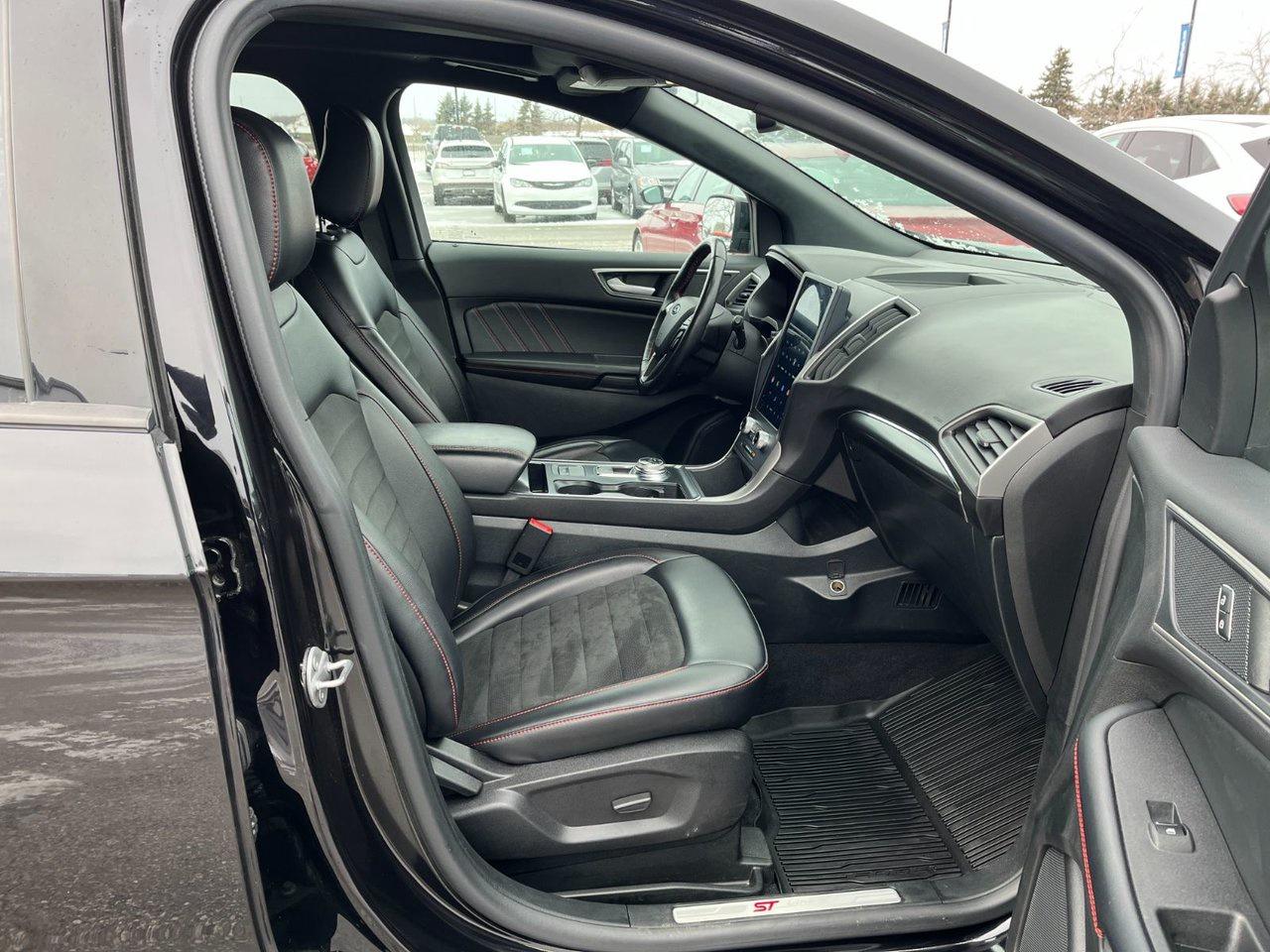 2022 Ford Edge ST Line AWD Photo