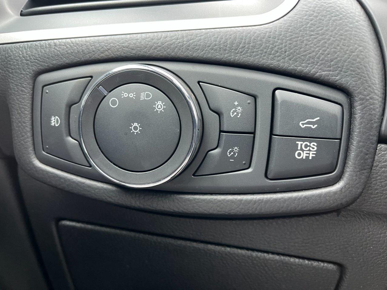 2022 Ford Edge ST Line AWD Photo