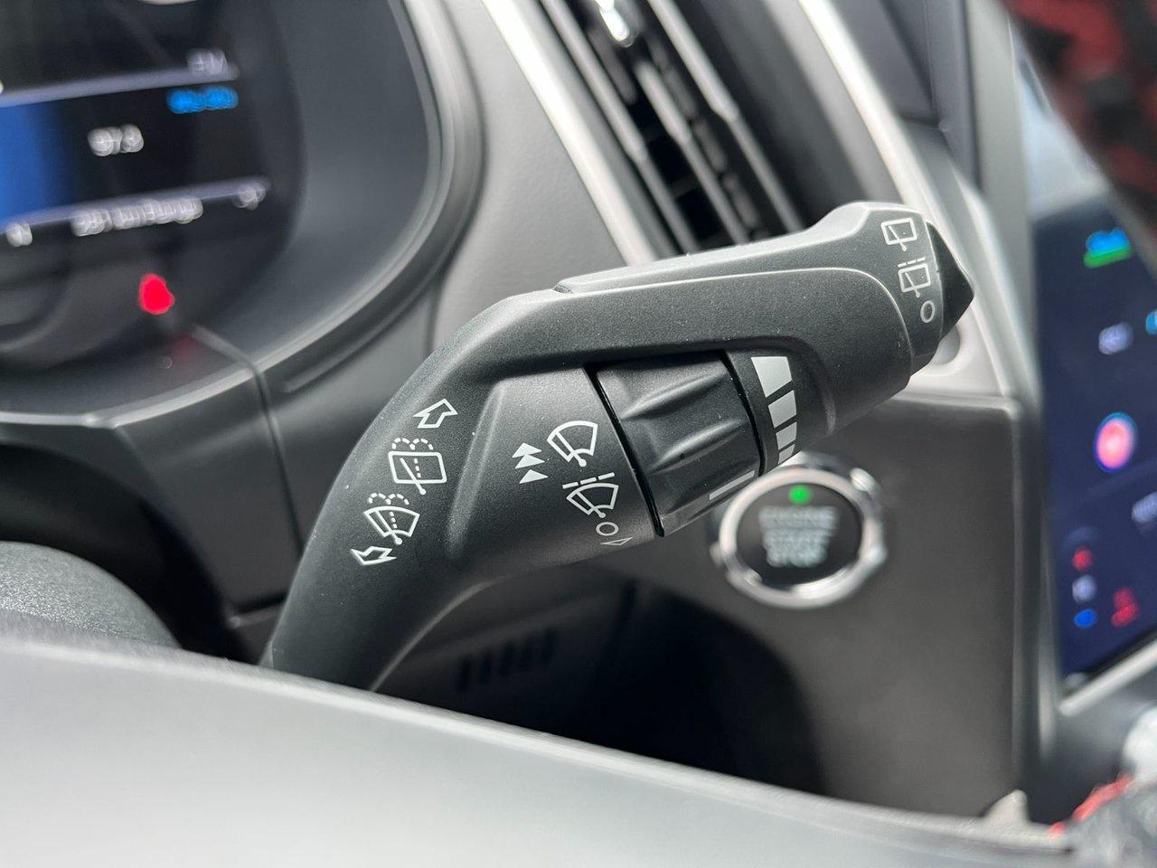 2022 Ford Edge ST Line AWD Photo