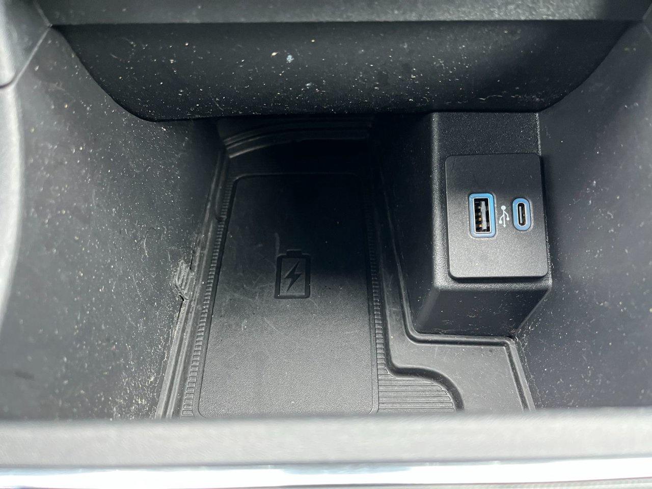 2022 Ford Edge ST Line AWD Photo