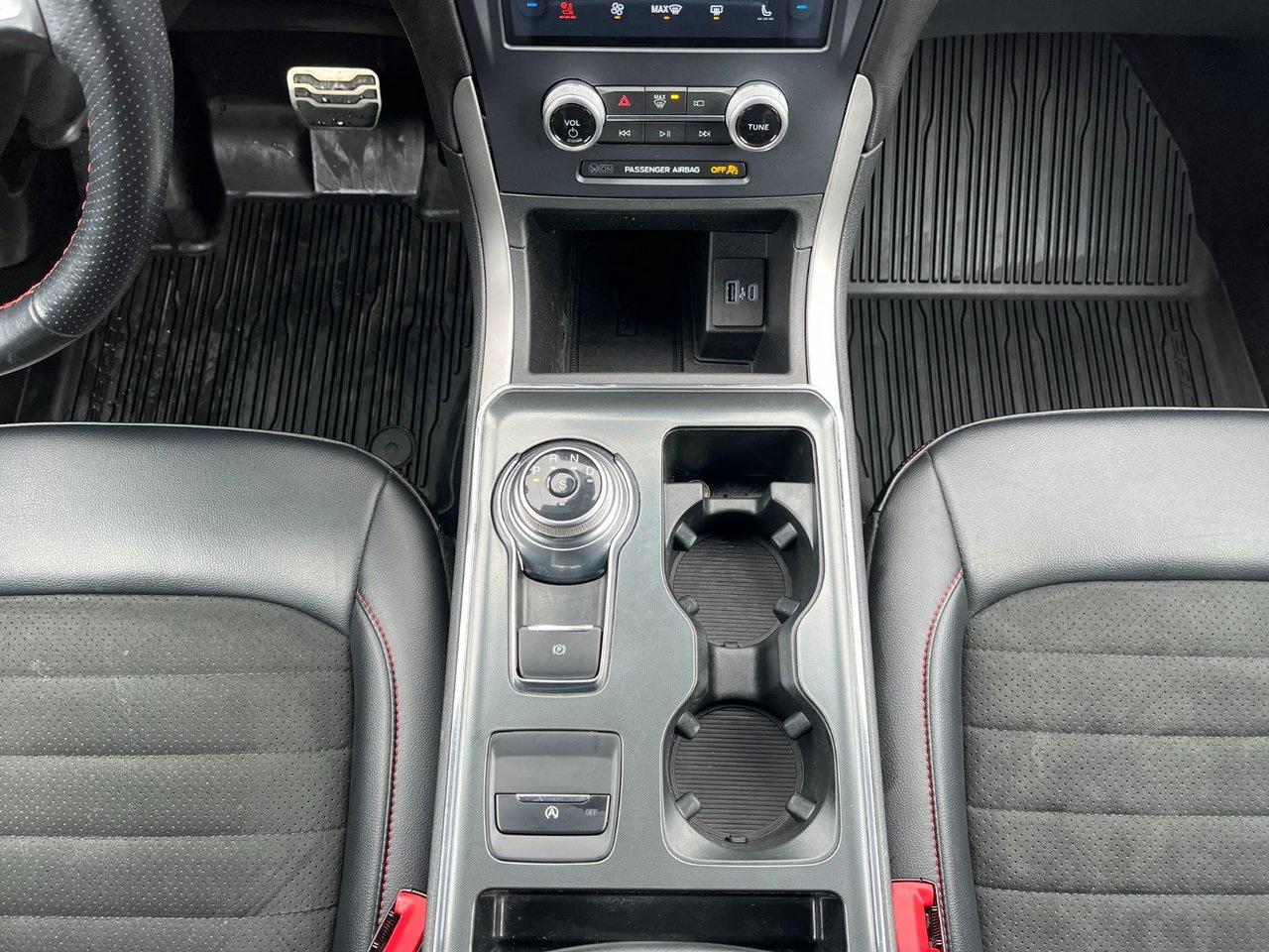 2022 Ford Edge ST Line AWD Photo