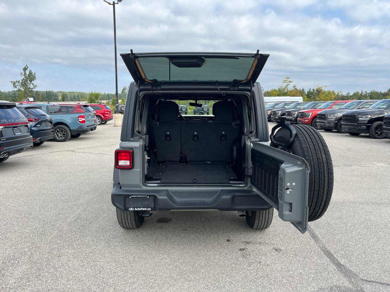 2021 Jeep Wrangler UNLIMITED SPORT 4x4 Photo