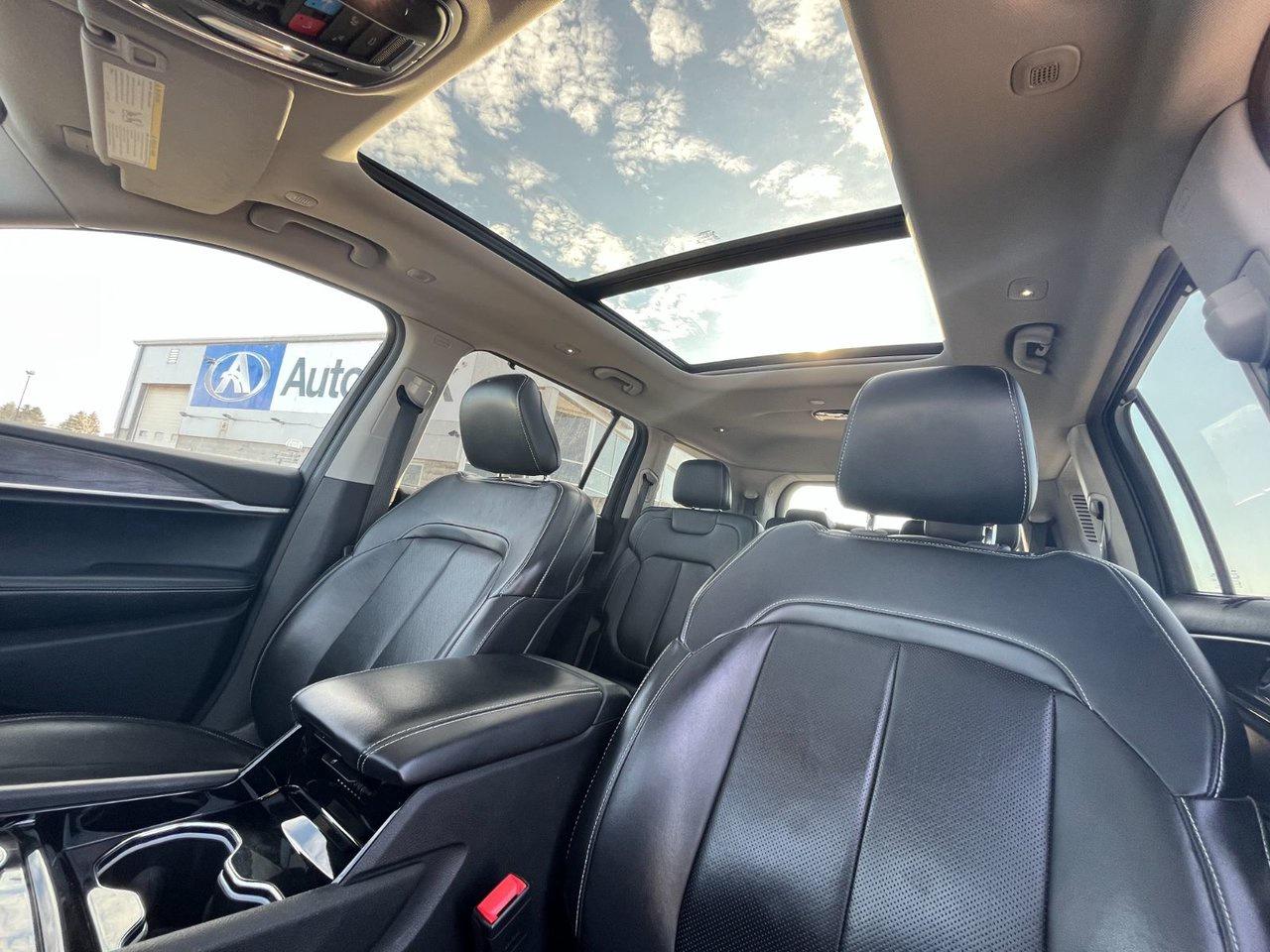 2021 Jeep Grand Cherokee LIMITED 4X4 Photo