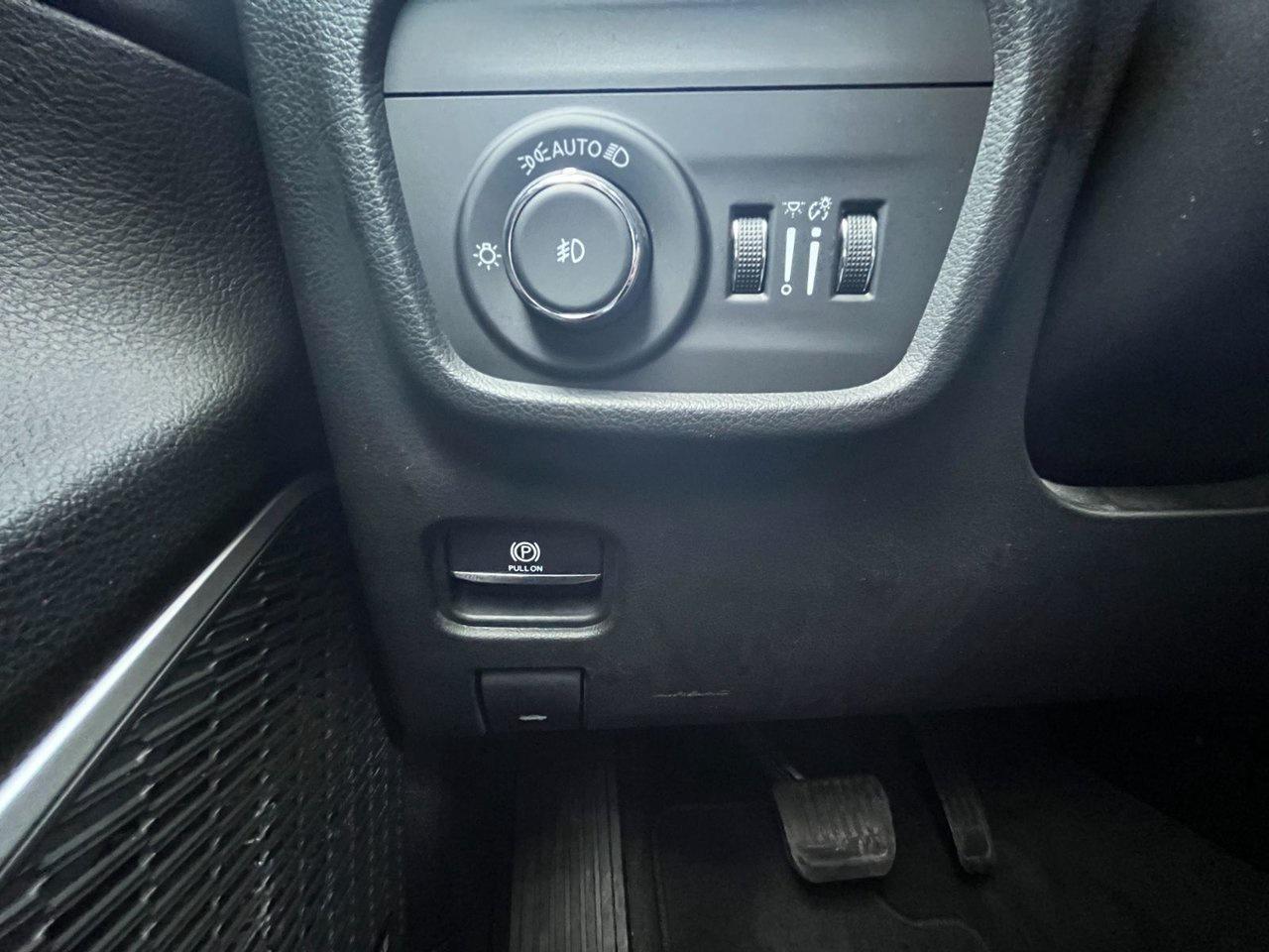 2021 Jeep Grand Cherokee LIMITED 4X4 Photo