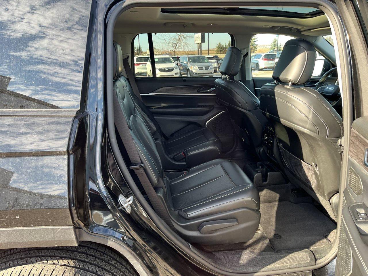 2021 Jeep Grand Cherokee L Limited 4x4 Photo