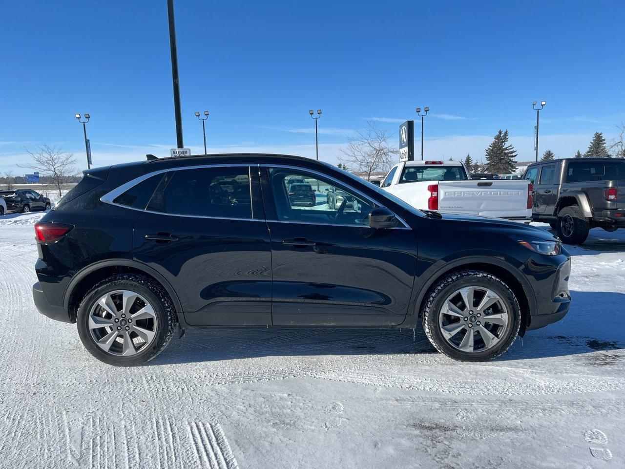 2024 Ford Escape Platinum AWD Photo