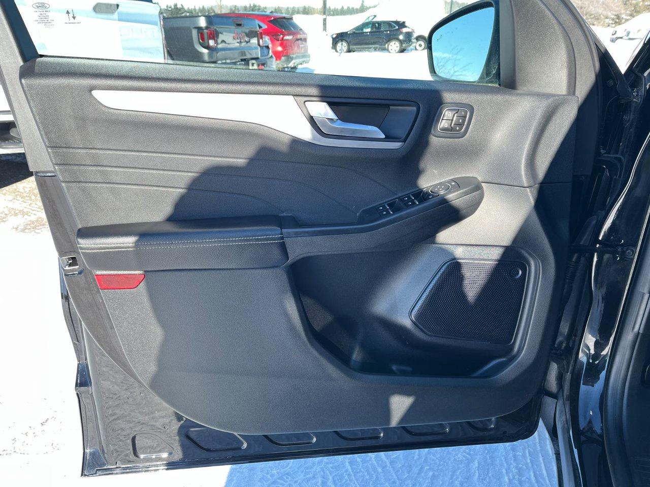 2024 Ford Escape Platinum AWD Photo