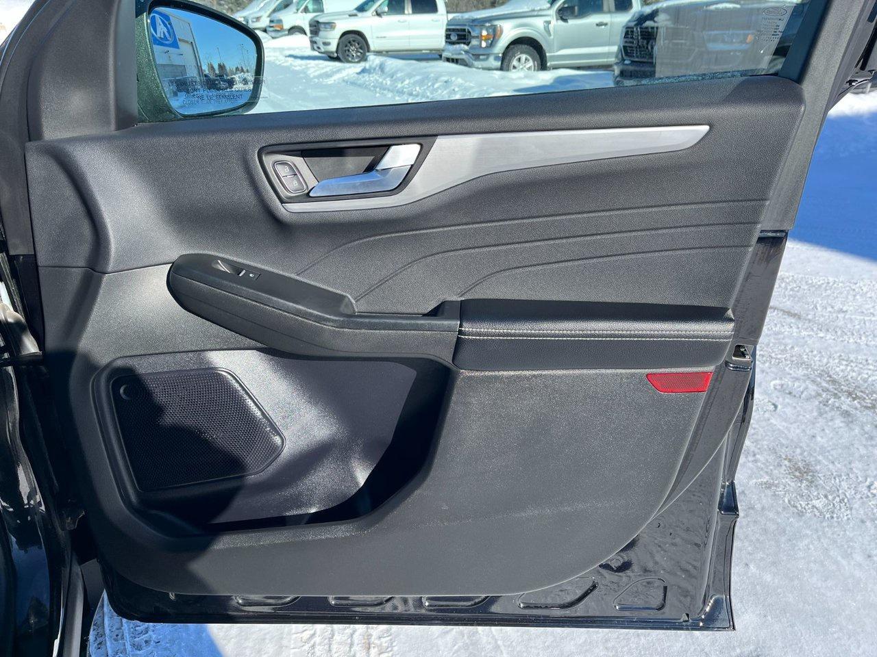 2024 Ford Escape Platinum AWD Photo