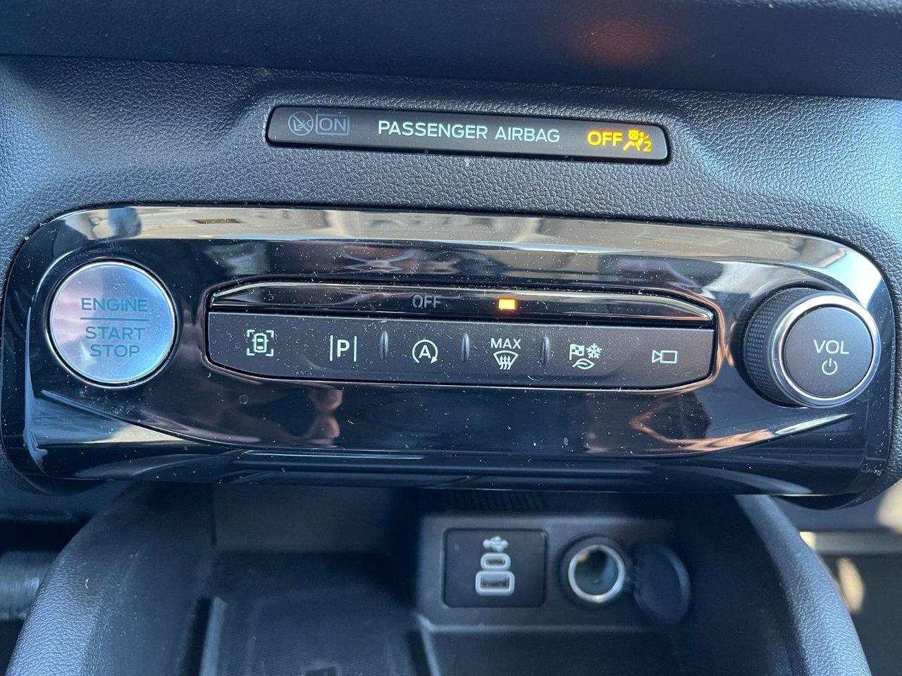 2024 Ford Escape Platinum AWD Photo