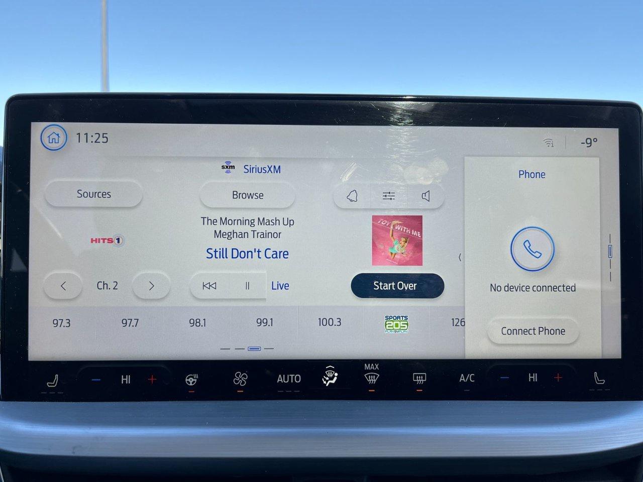 2024 Ford Escape Platinum AWD Photo