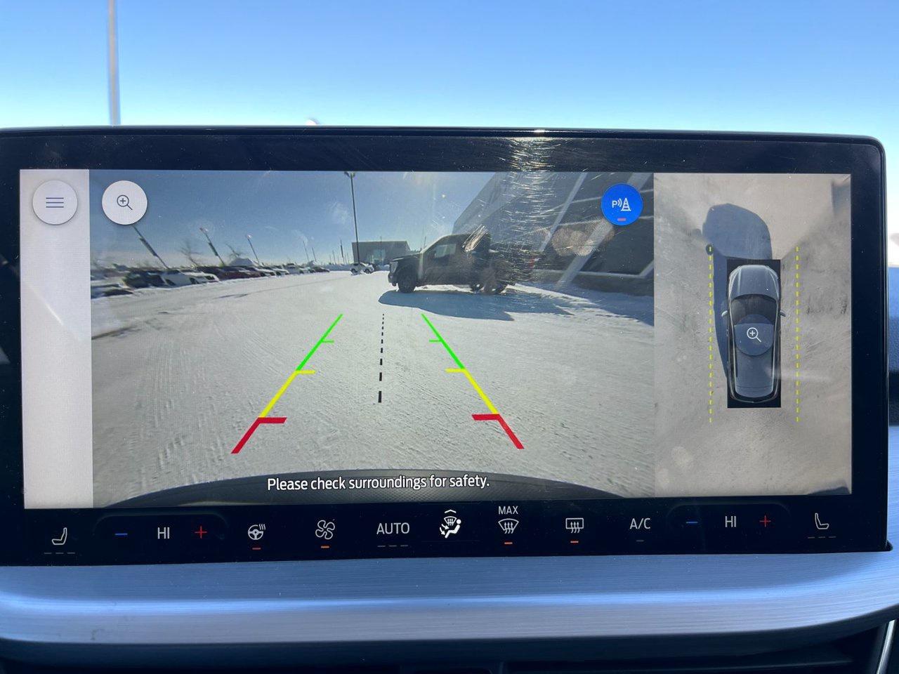 2024 Ford Escape Platinum AWD Photo