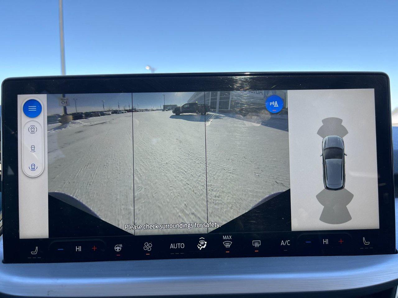 2024 Ford Escape Platinum AWD Photo