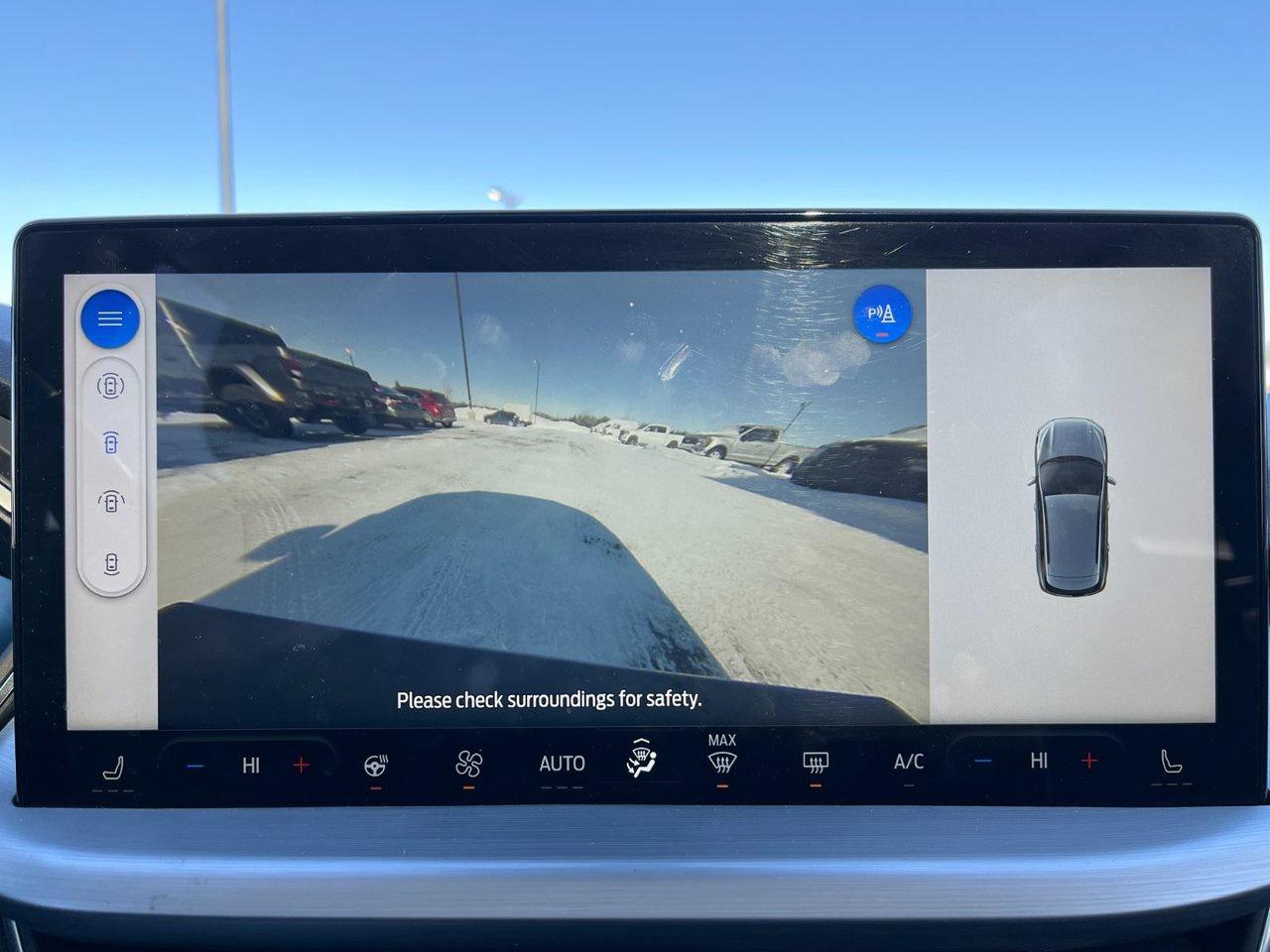 2024 Ford Escape Platinum AWD Photo