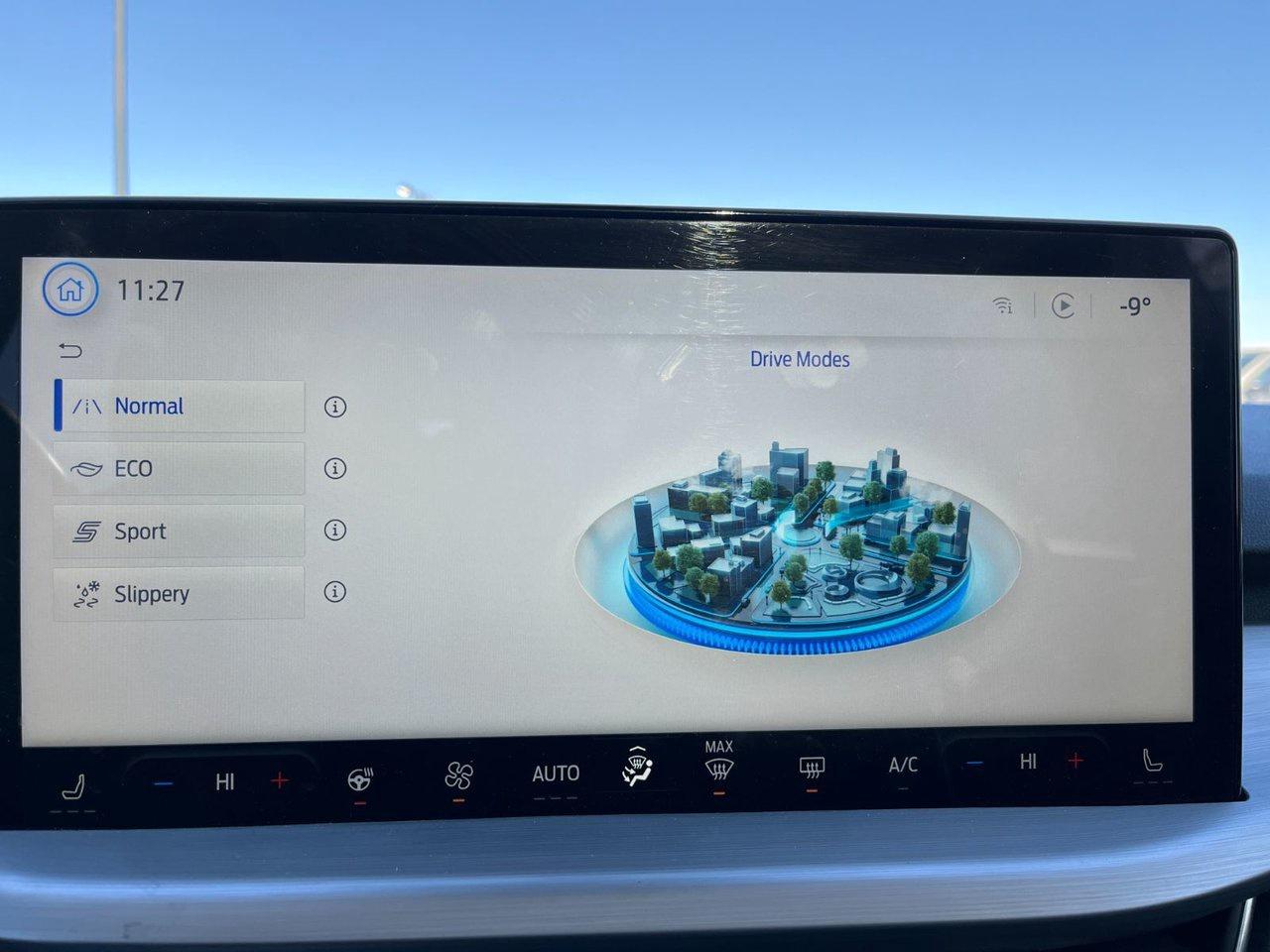 2024 Ford Escape Platinum AWD Photo