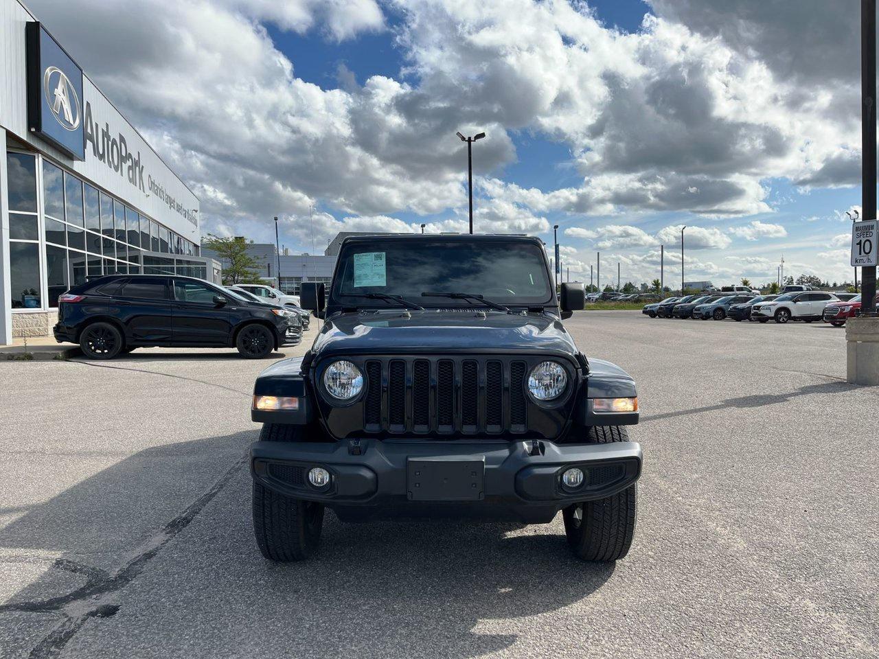 2021 Jeep Wrangler Unlimited Sahara Photo2