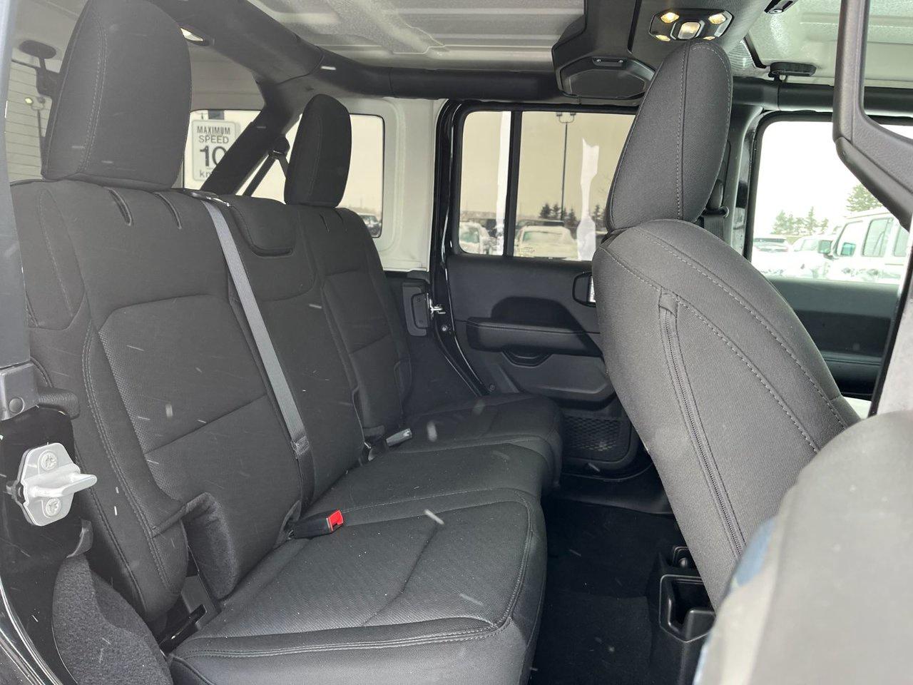 2021 Jeep Wrangler Unlimited Sahara Photo