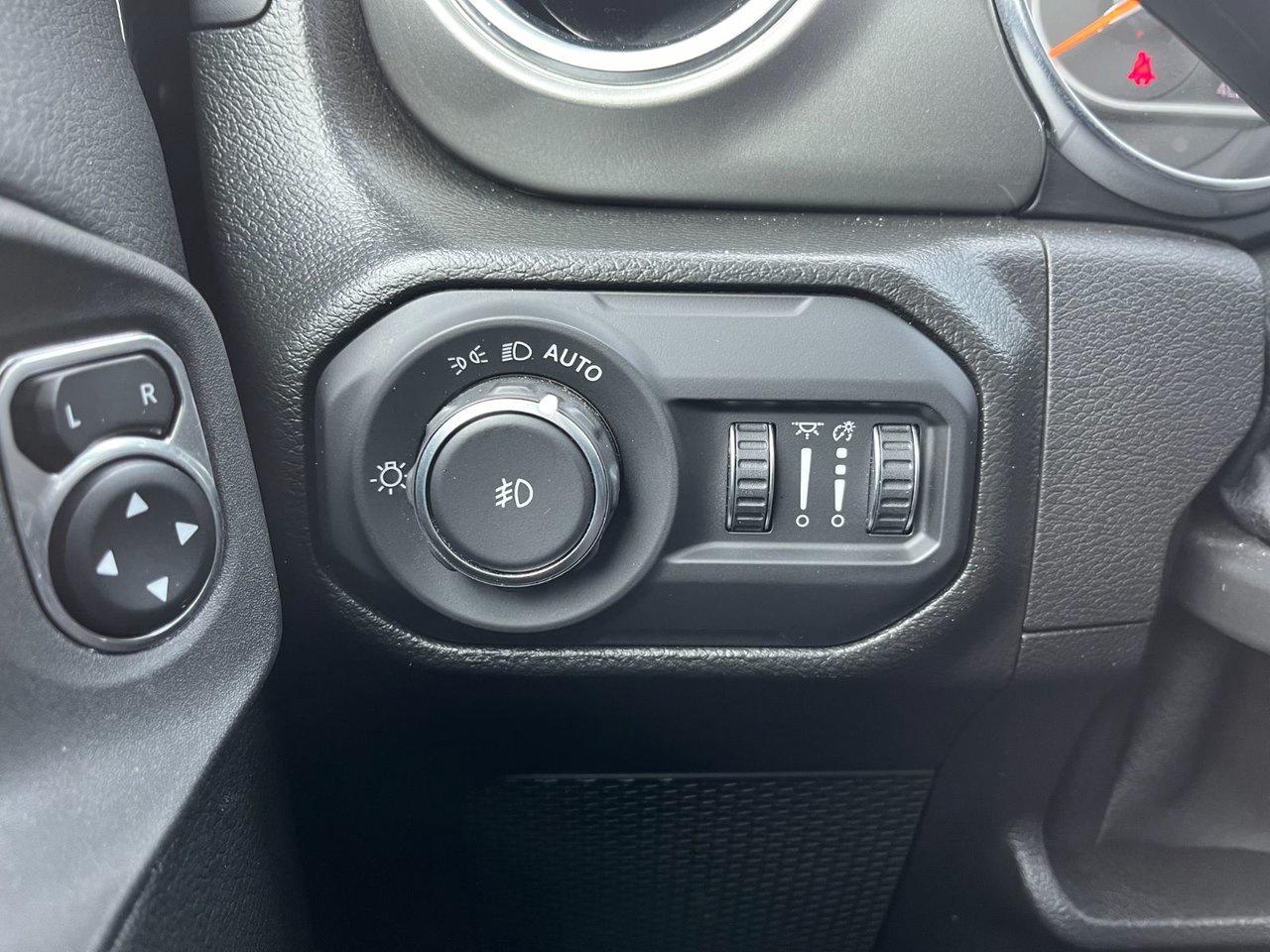 2021 Jeep Wrangler Unlimited Sahara Photo