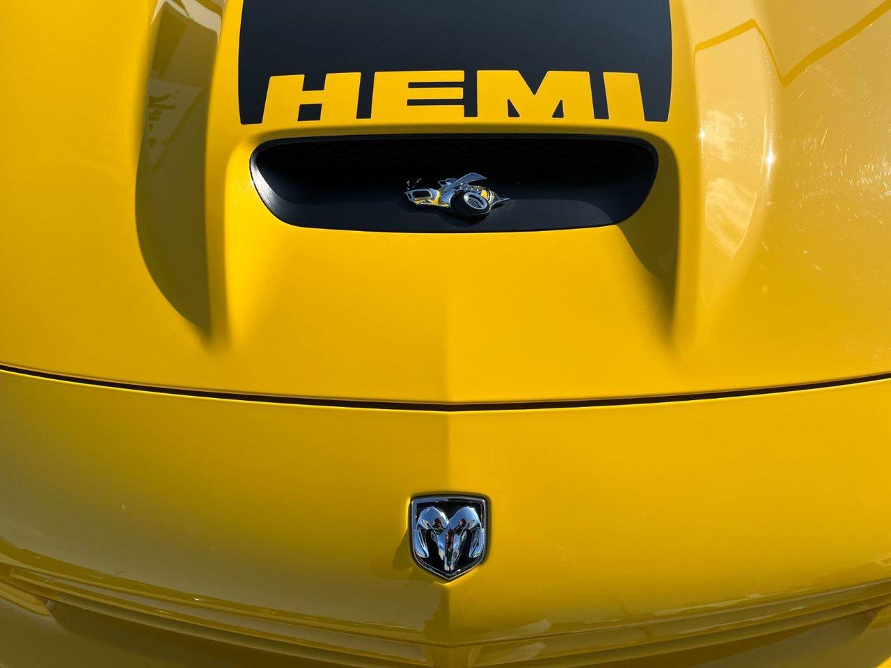 2007 Dodge Charger SRT8 RWD Photo