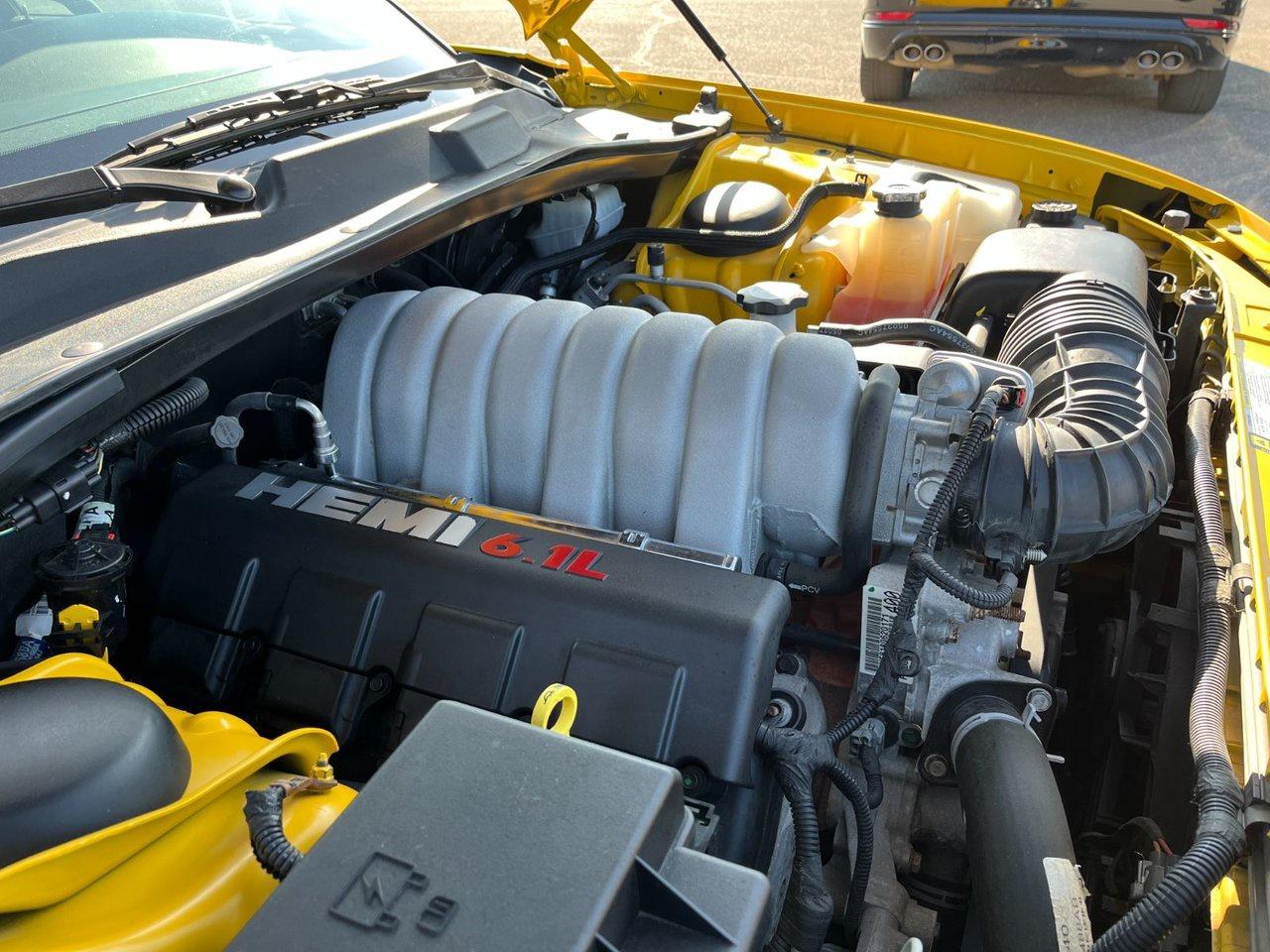 2007 Dodge Charger SRT8 RWD Photo