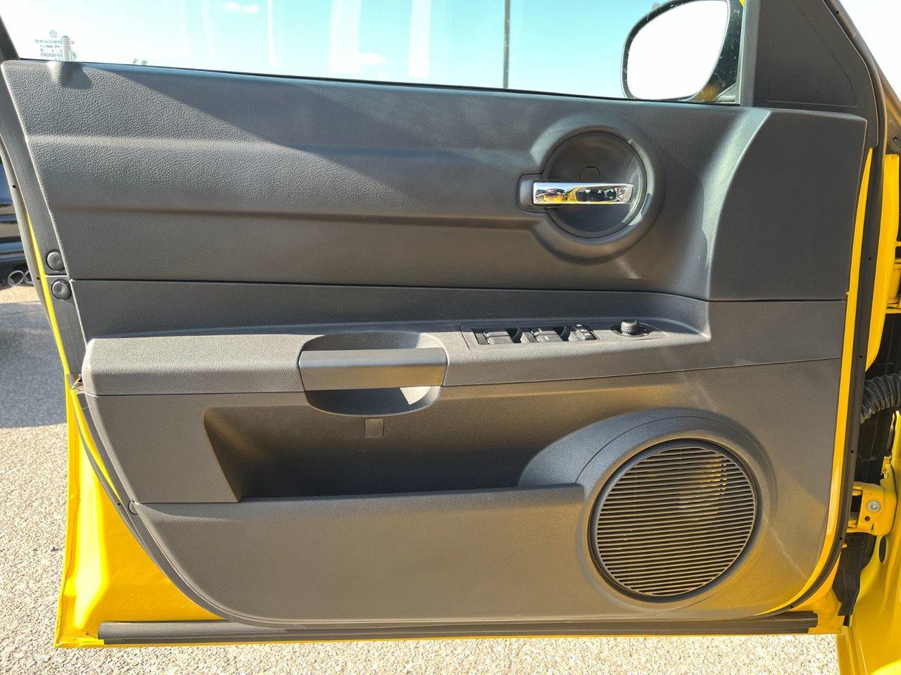 2007 Dodge Charger SRT8 RWD Photo