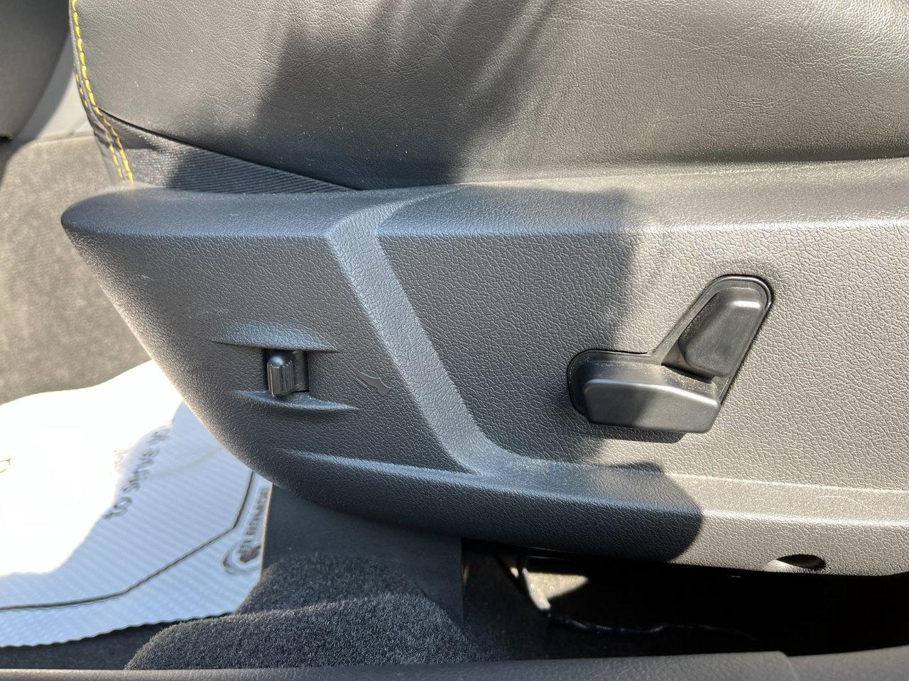 2007 Dodge Charger SRT8 RWD Photo