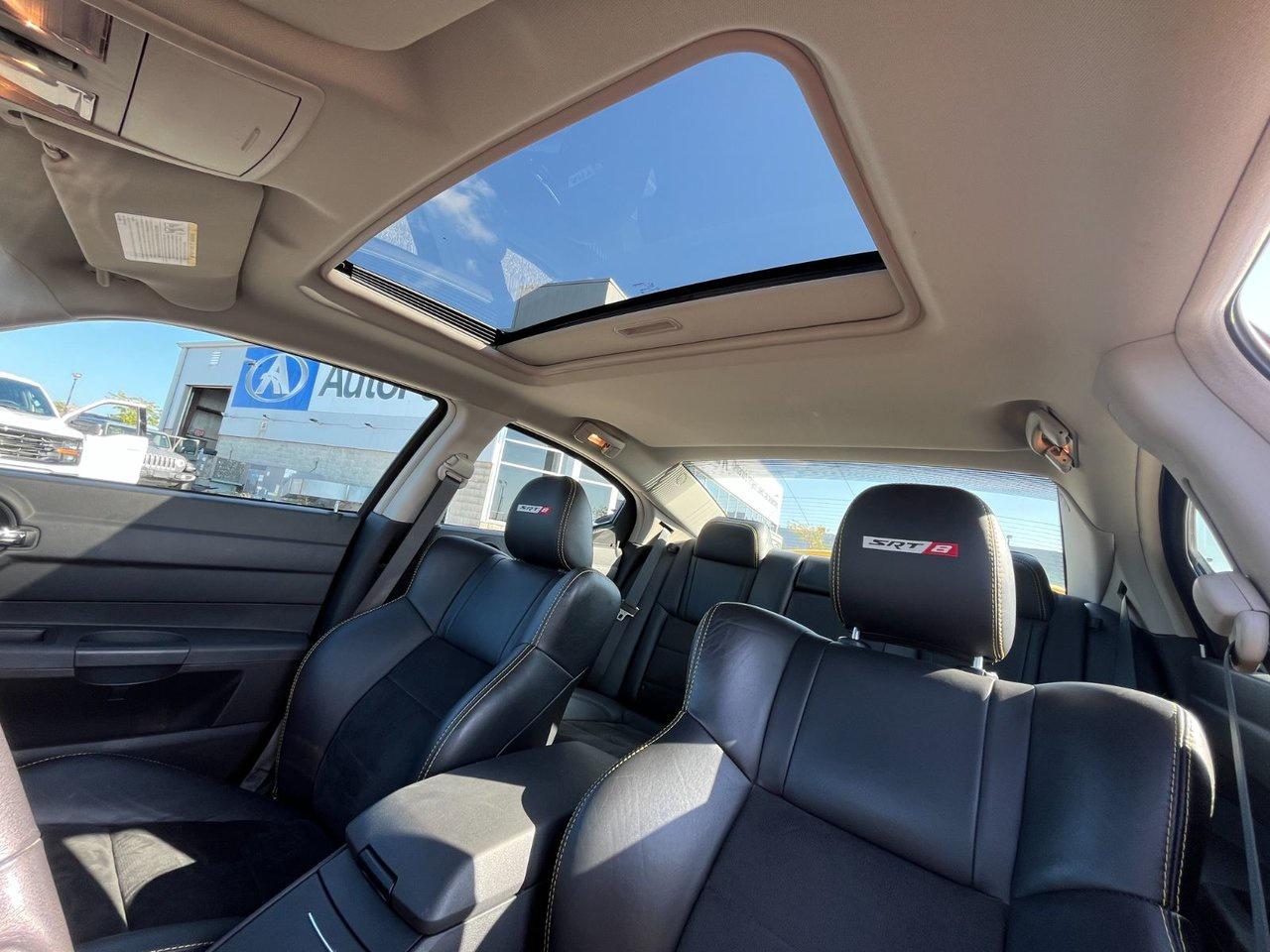 2007 Dodge Charger SRT8 RWD Photo