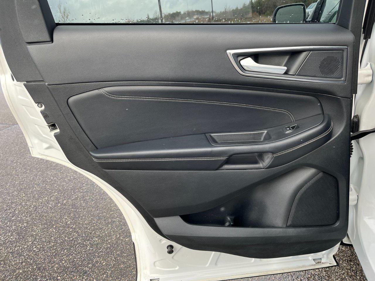 2023 Ford Edge Titanium AWD Photo