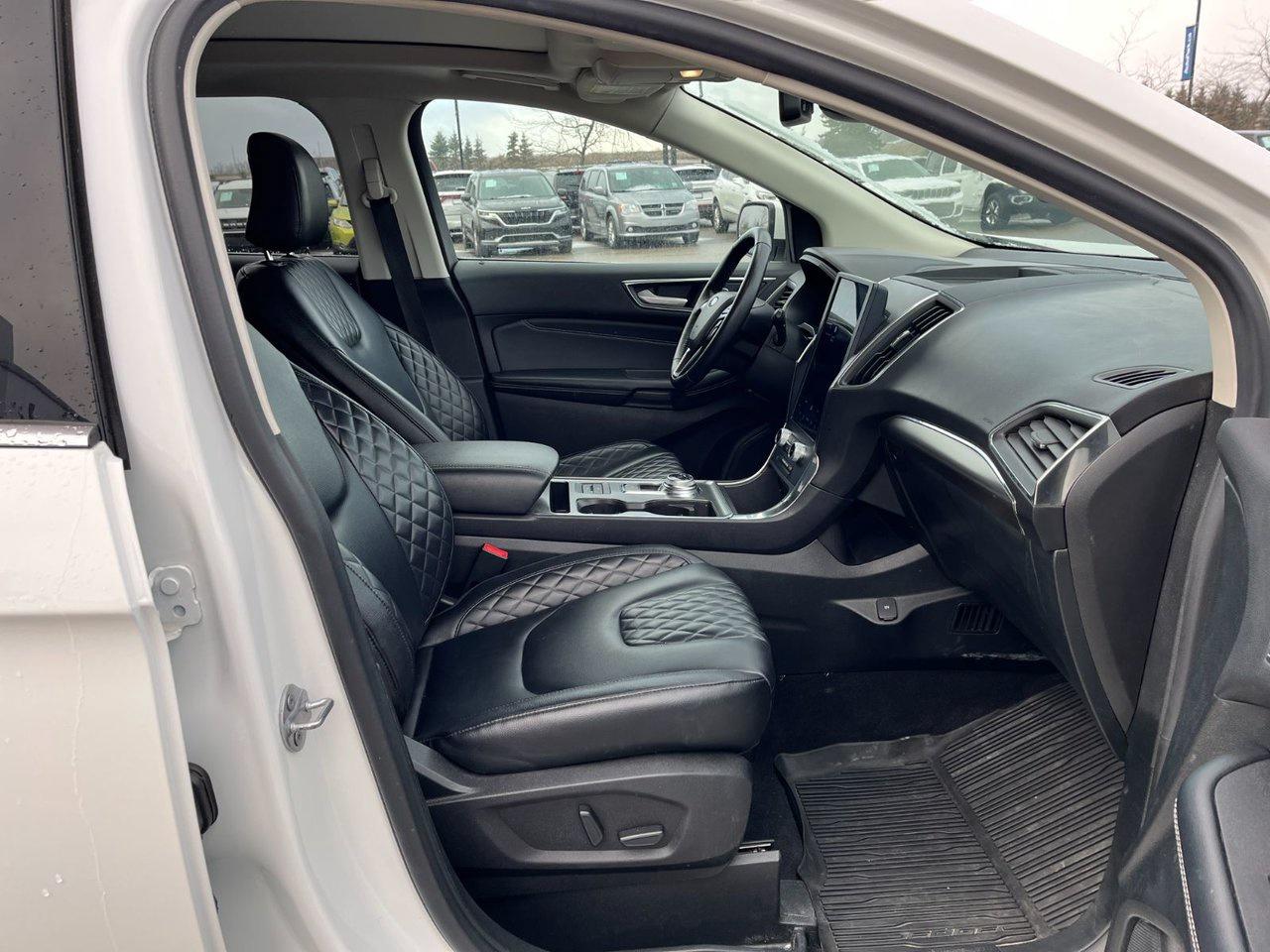 2023 Ford Edge Titanium AWD Photo