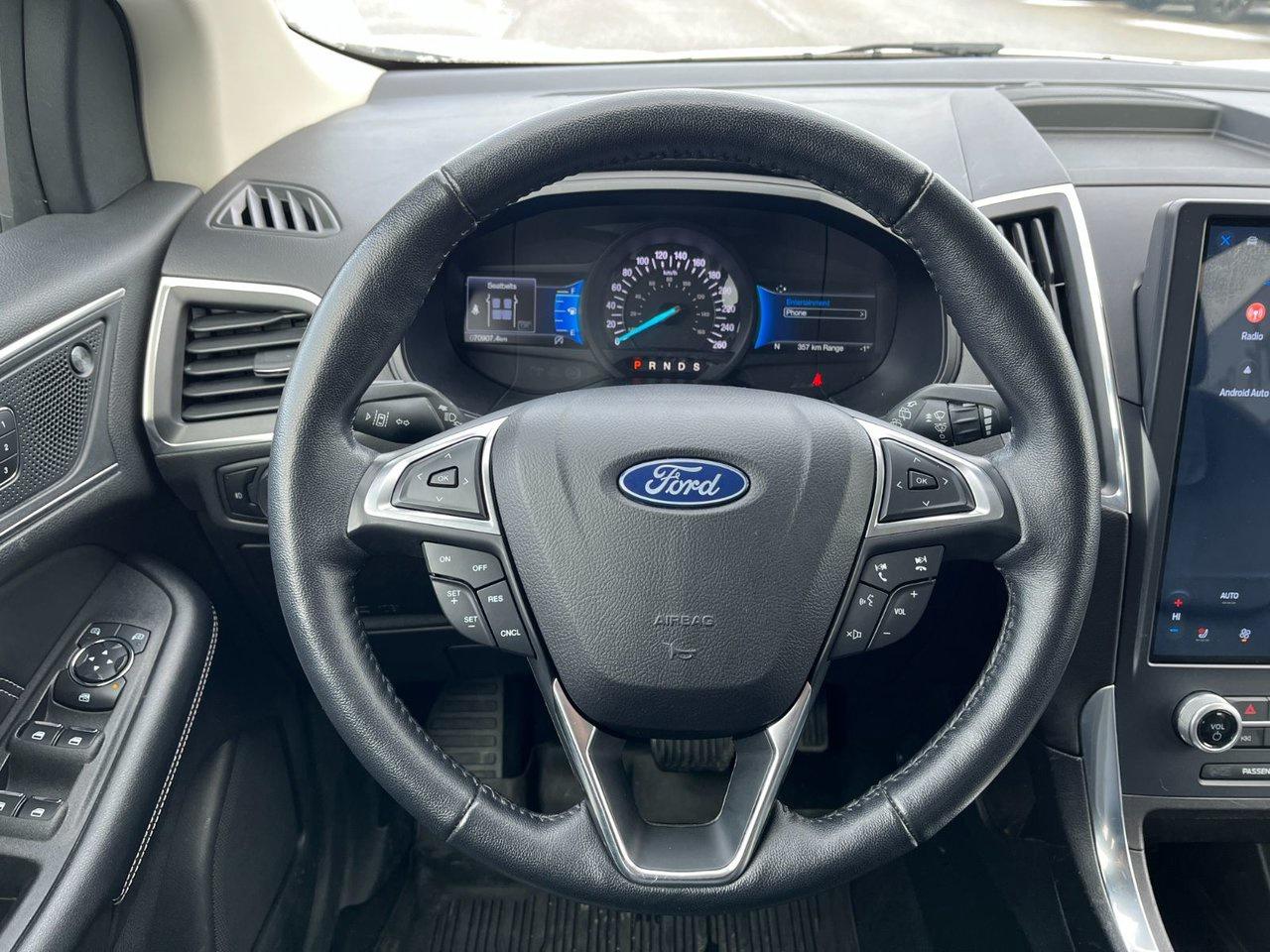 2023 Ford Edge Titanium AWD Photo