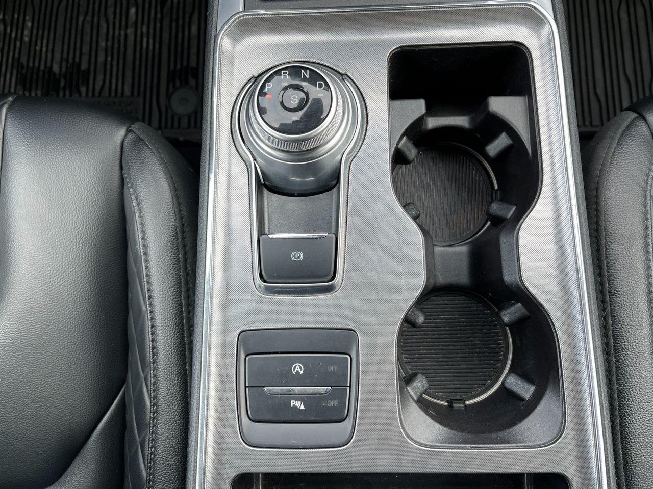 2023 Ford Edge Titanium AWD Photo