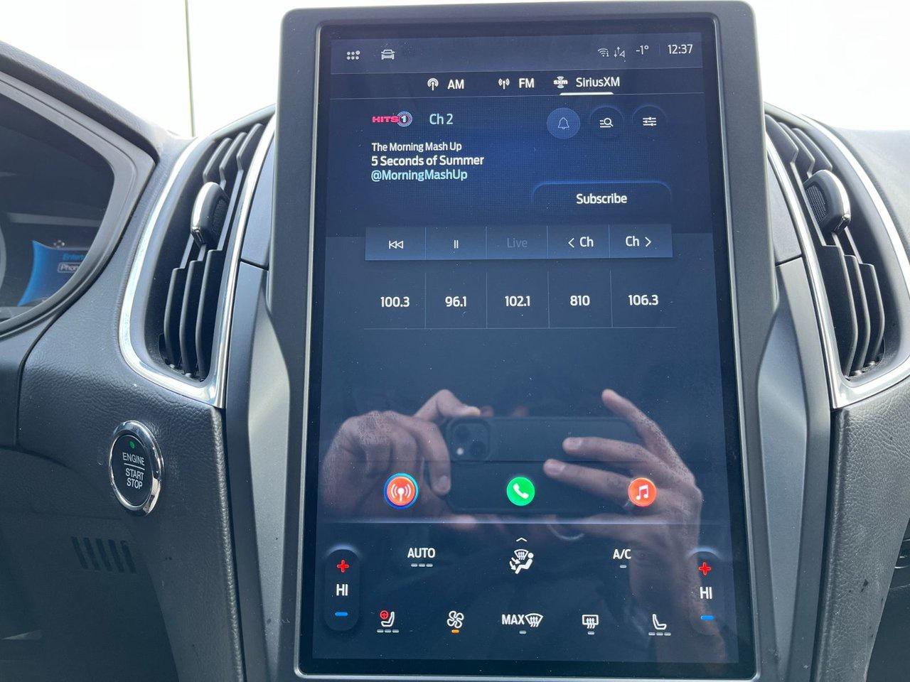 2023 Ford Edge Titanium AWD Photo