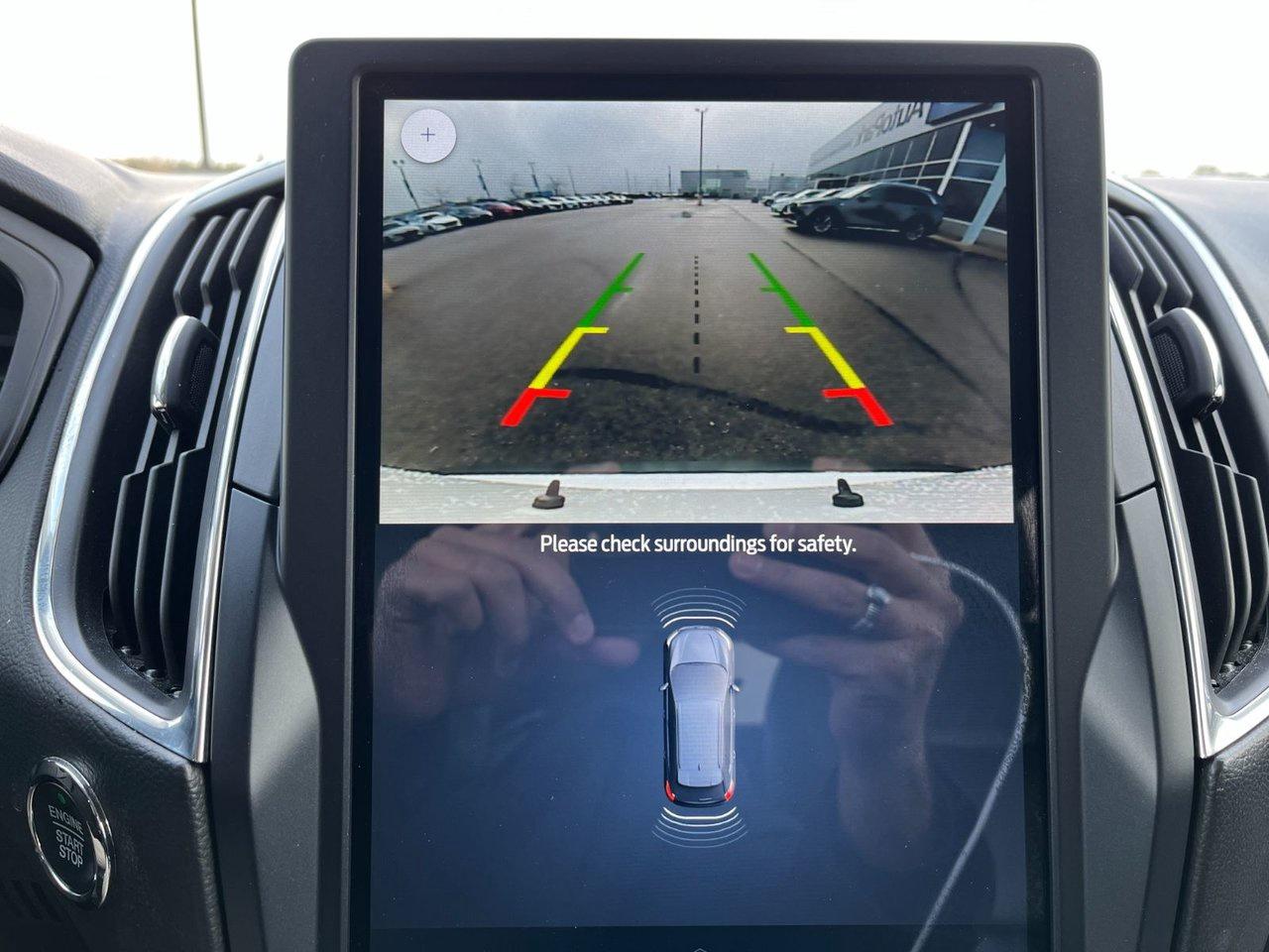 2023 Ford Edge Titanium AWD Photo