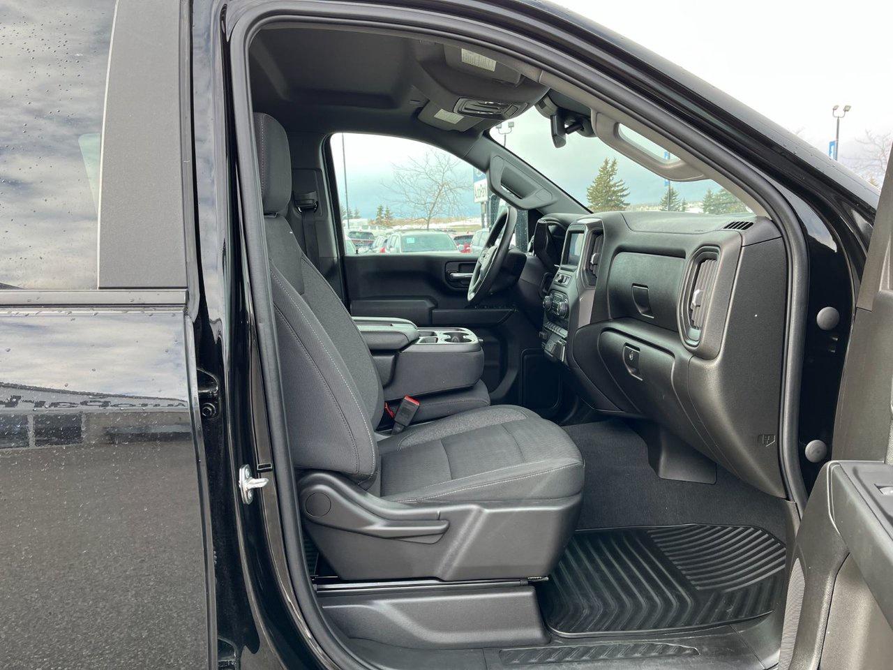 2024 Chevrolet SILVERADO 2500HD 4WD Crew Cab 159 Custom Photo