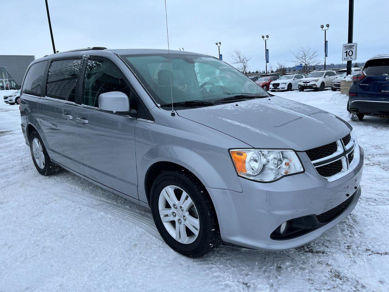 2019 Dodge Grand Caravan Crew Plus Photo3