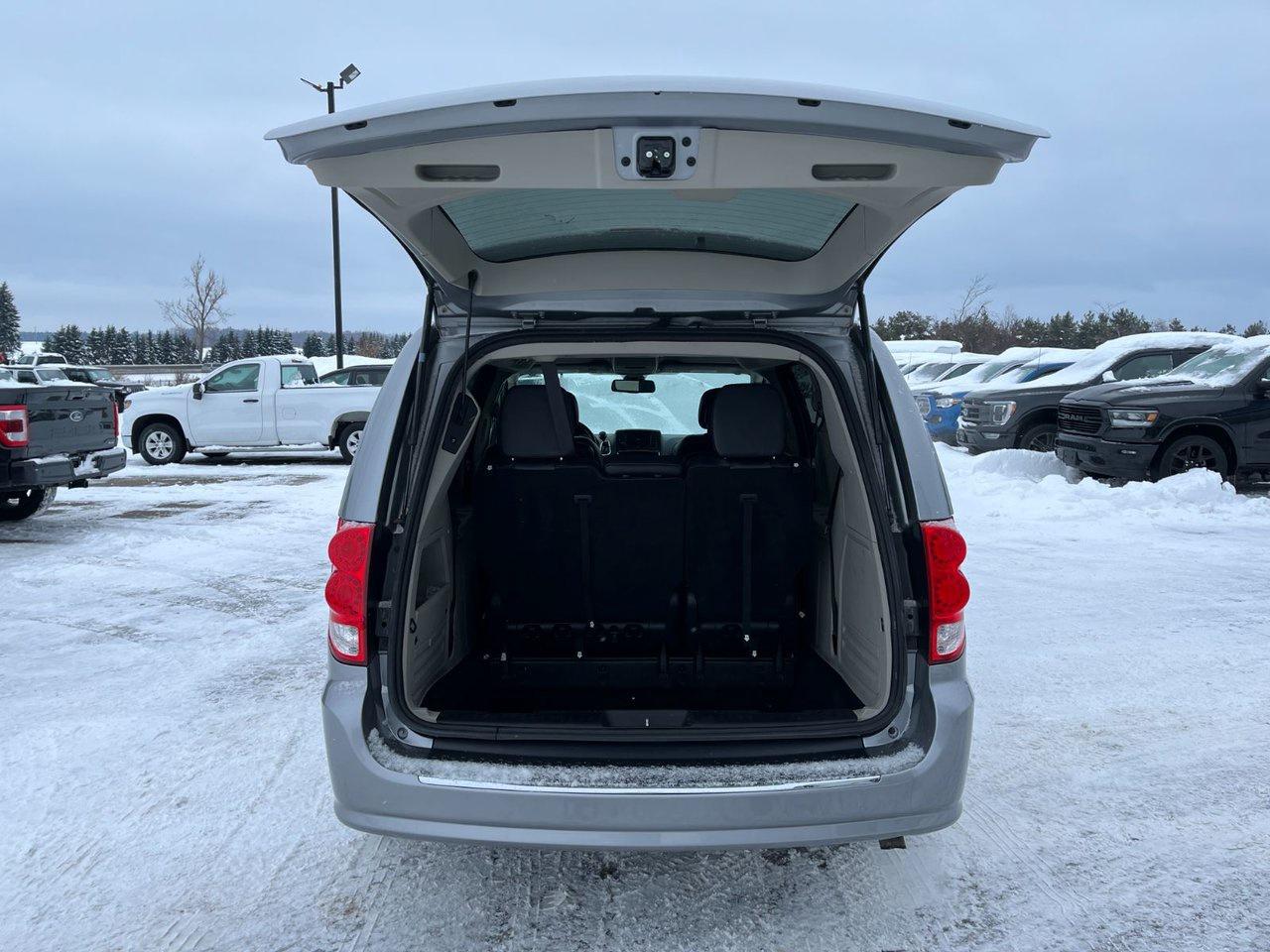 2019 Dodge Grand Caravan Crew Plus Photo