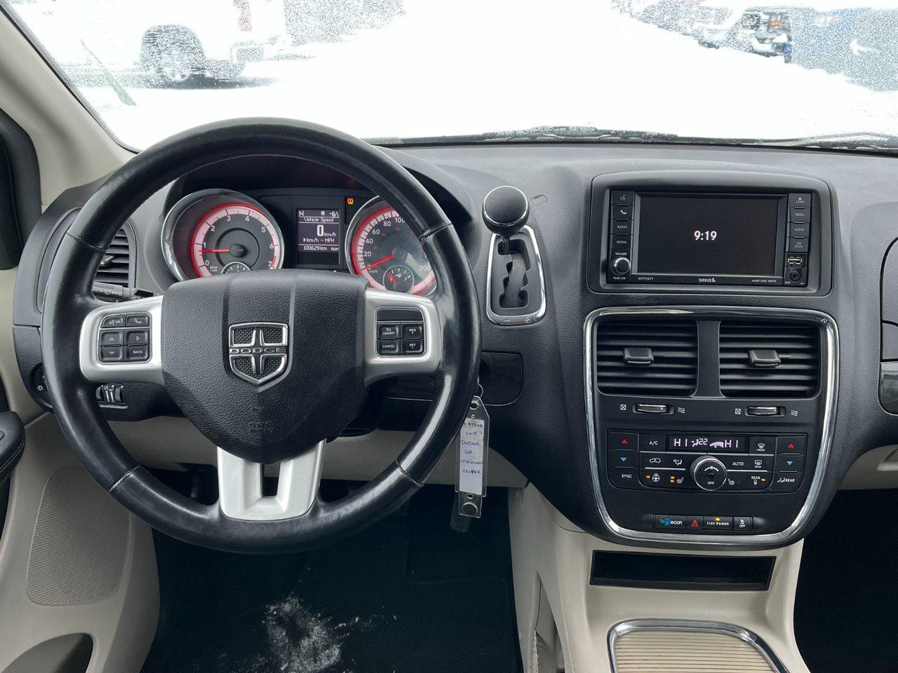 2019 Dodge Grand Caravan Crew Plus Photo
