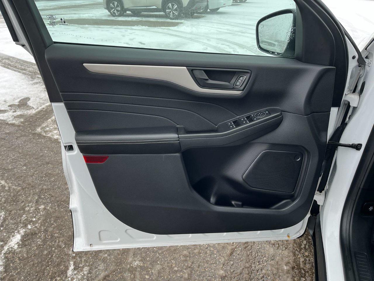 2022 Ford Escape SE Photo