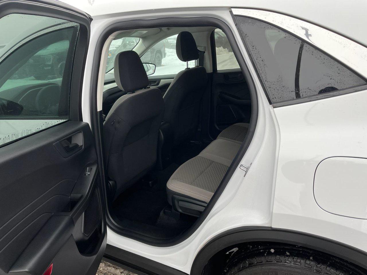 2022 Ford Escape SE Photo