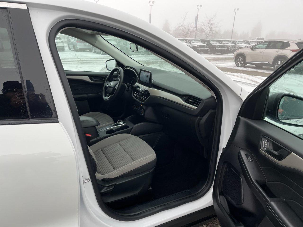 2022 Ford Escape SE Photo