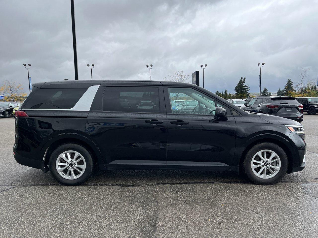 2022 Kia Carnival LX FWD Photo4