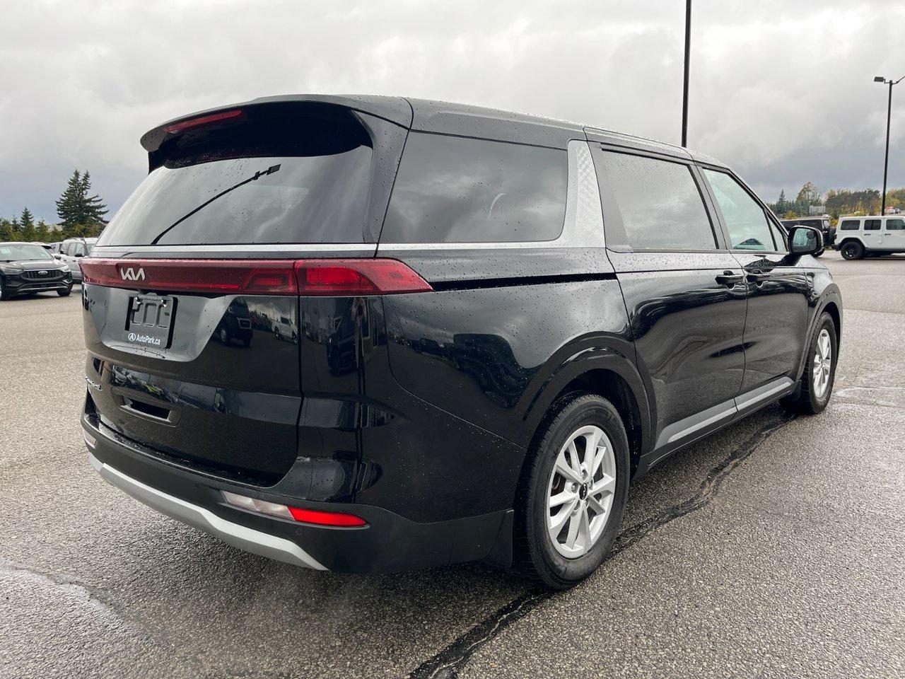 2022 Kia Carnival LX FWD Photo