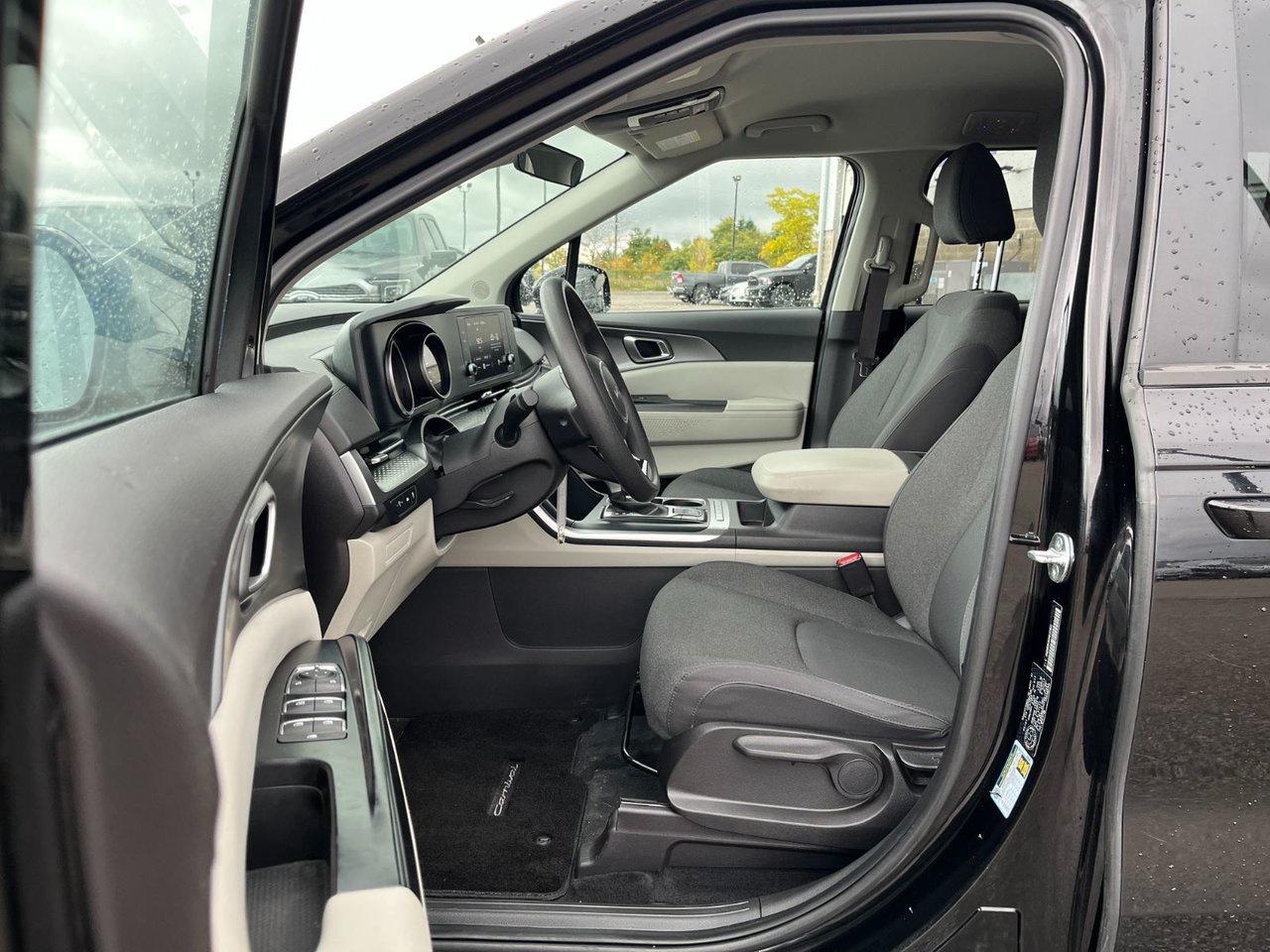 2022 Kia Carnival LX FWD Photo