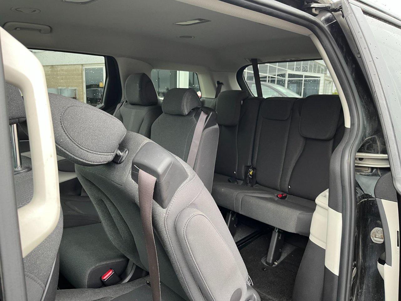 2022 Kia Carnival LX FWD Photo