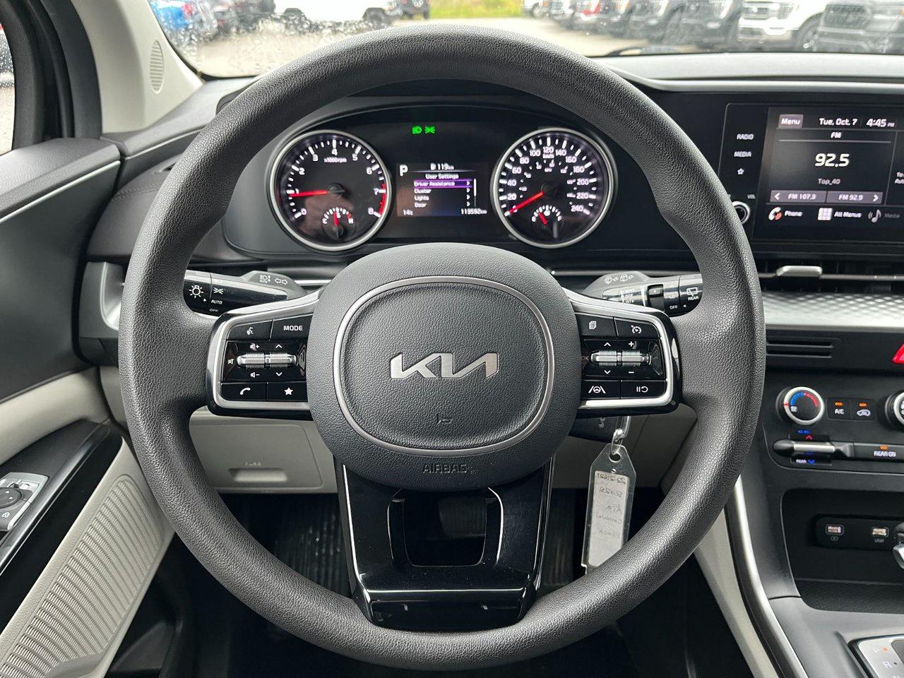 2022 Kia Carnival LX FWD Photo