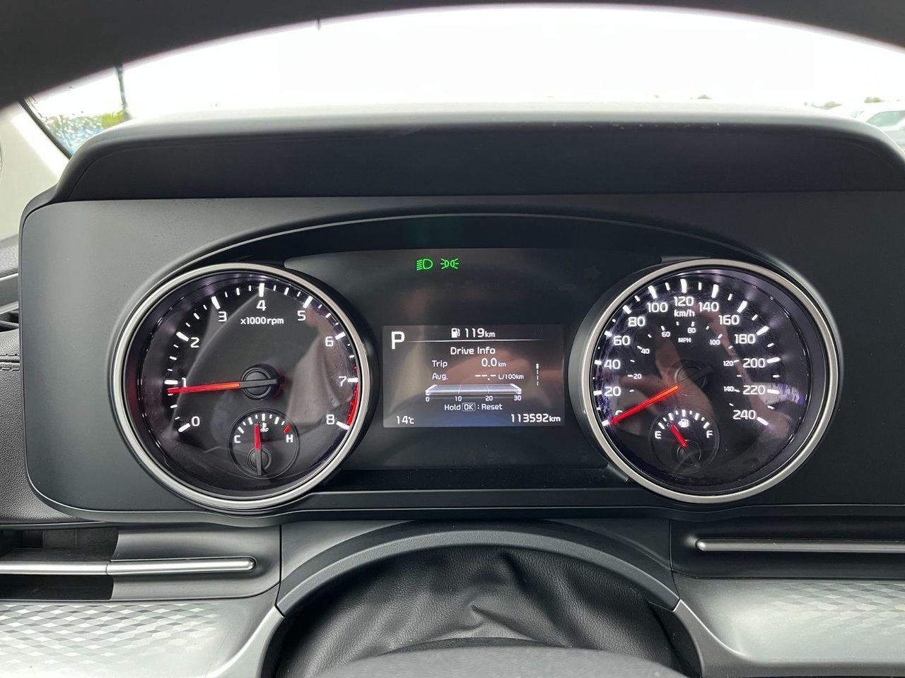 2022 Kia Carnival LX FWD Photo