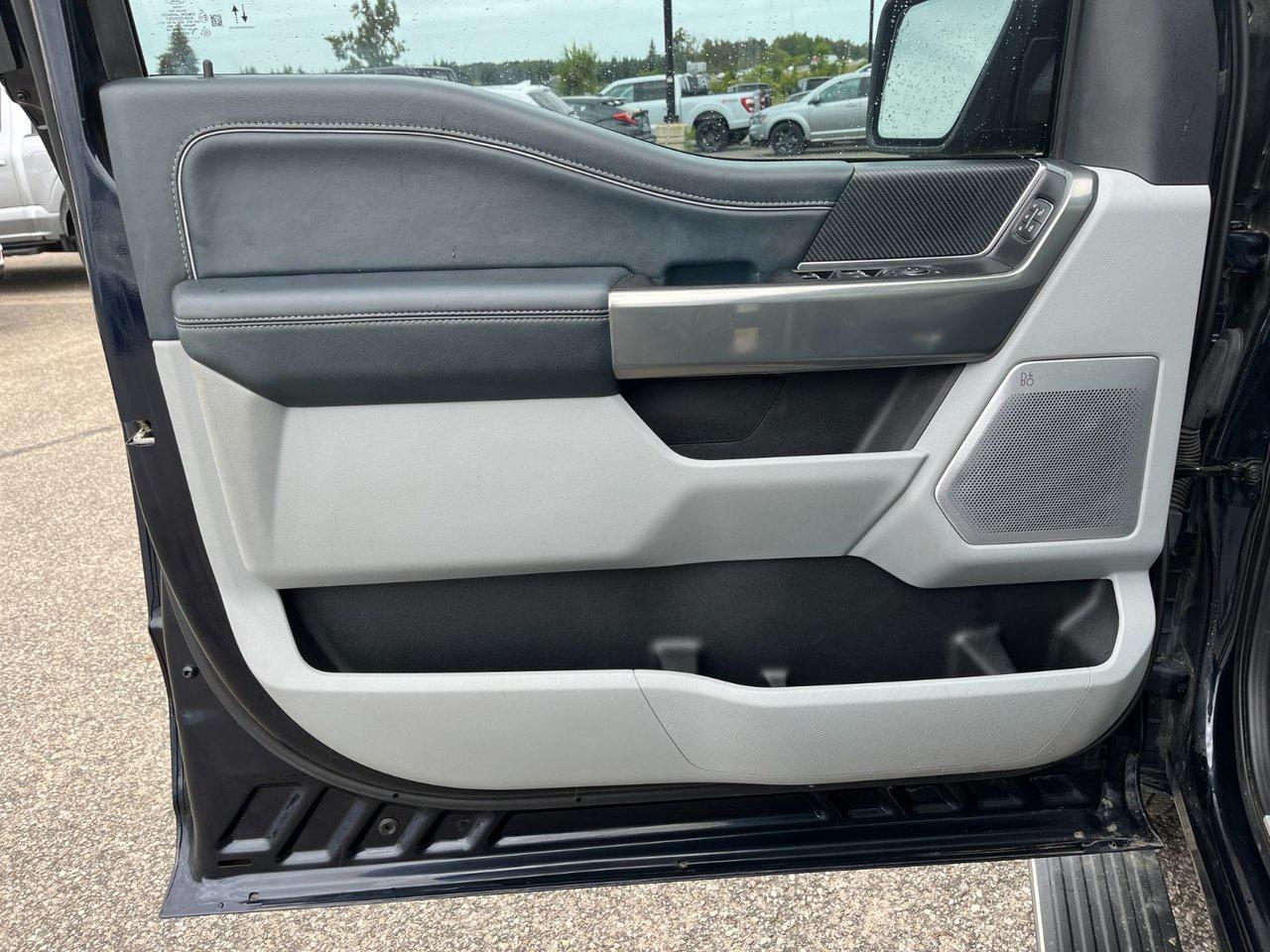 2022 Ford F-150 Limited 4WD SuperCrew 5.5' Box Photo