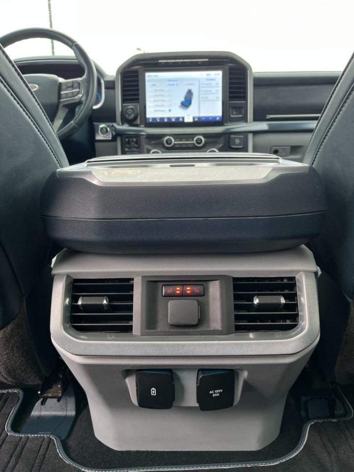 2022 Ford F-150 Limited 4WD SuperCrew 5.5' Box Photo